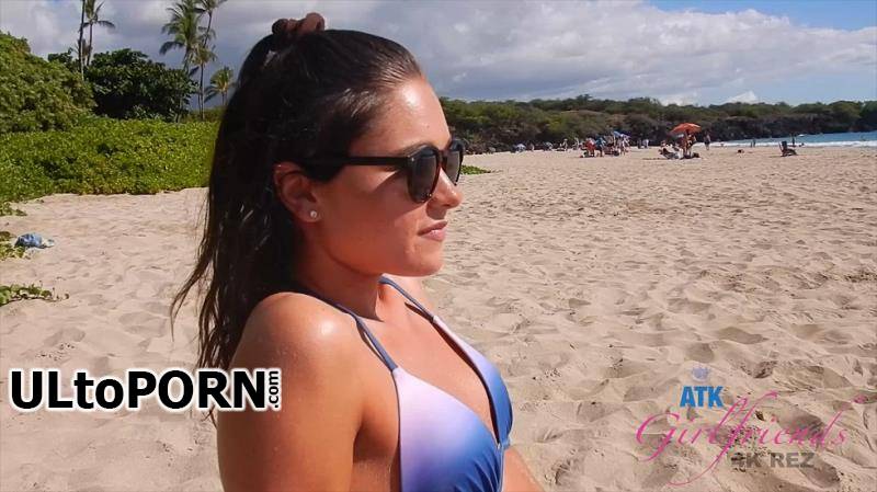 ATKGirlfriends.com: Zoe Bloom - Virtual Vacation Big Island 3-11 [260 MB / SD / 400p] (Pissing)