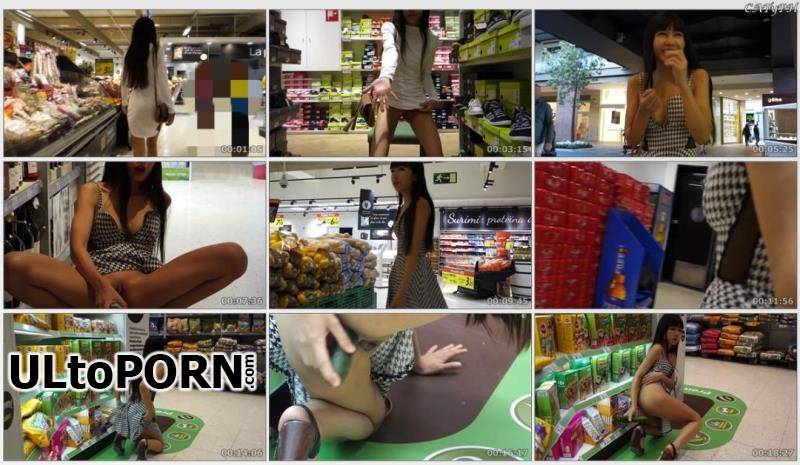 ManyVids.com: Littlesubgirl - Fucks Cucumber and Squirts In Supermarket [2.26 GB / FullHD / 1080p] (Anal)