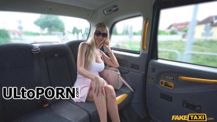 FakeTaxi: Florane Russell - Big Tits Blonde Likes To Swallow (FullHD/1080p/1.57 GB)