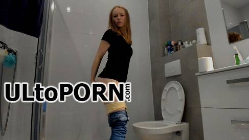 ScatShop.com: LucyBelle - Desperation under the bathroom and poop [1.83 GB / UltraHD 2K / 1440p] (Scat)