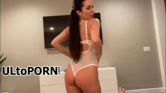 OnlyFans: Kirsten Price - Kirsten Takes Of White Body And Gets White Facial And Anal (FullHD/1080p/570 MB)