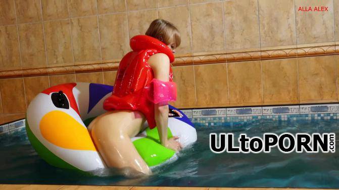clips4sale.com: Allaalexinflatable - Alla hot fucks a big inflatable ring in the pool and gets an orgasm and wears an inflatable vest and bandages!!! [1.13 GB / FullHD / 1080p] (Fetish)