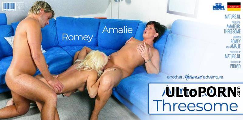 Mature.nl: Amalie (EU) (34), Romey (EU) (30), Sven (30) - Horny German ladies sharing one hard cock in a amateur threesome [1.01 GB / FullHD / 1080p] (Threesome)