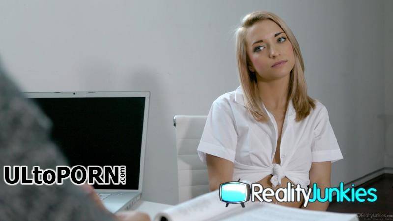 Realityjunkies.com: Paisley Rae - Fuck Is A Language [945 MB / FullHD / 1080p] (Teen)