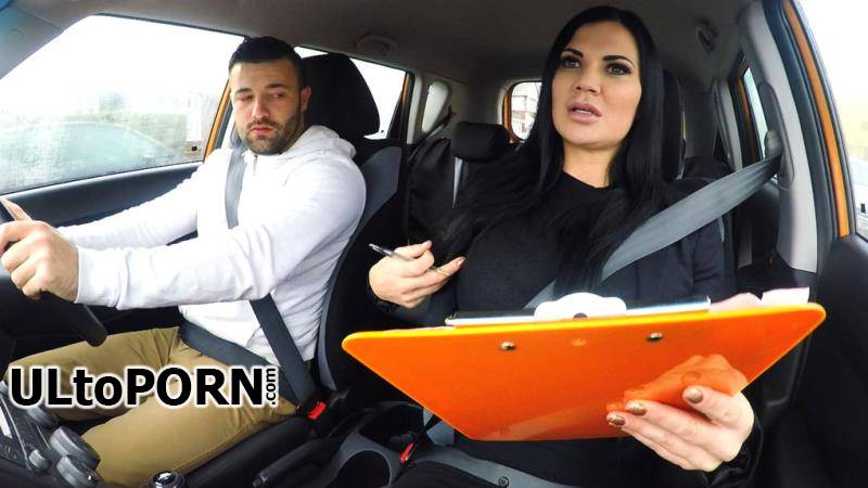 FakeDrivingSchool.com: Jasmine Jae - Lad Distracted by Pussy on Test [679 MB / HD / 720p] (Big Tits)