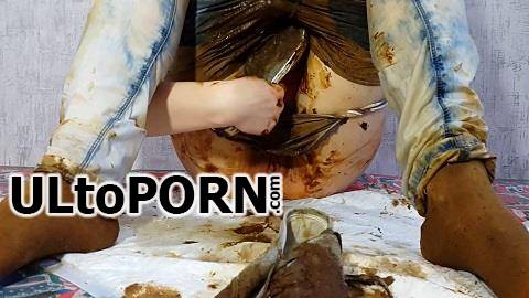 ScatShop.com: AnnaCoprofield - Dirty jeans, socks and shoes [1.89 GB / FullHD / 1080p] (Scat)