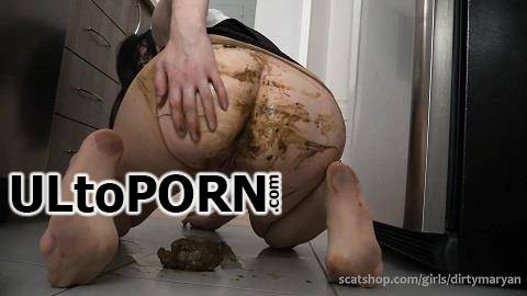ScatShop.com: DirtyMaryan - Desperate Wife has to poop in her Pantyhose [1.09 GB / FullHD / 1080p] (Scat)