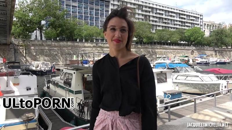 Marie - Marie, 27ans, comptable a Bordeaux ! [FullHD 1080p] (1.09 GB) JacquieetMichelTV