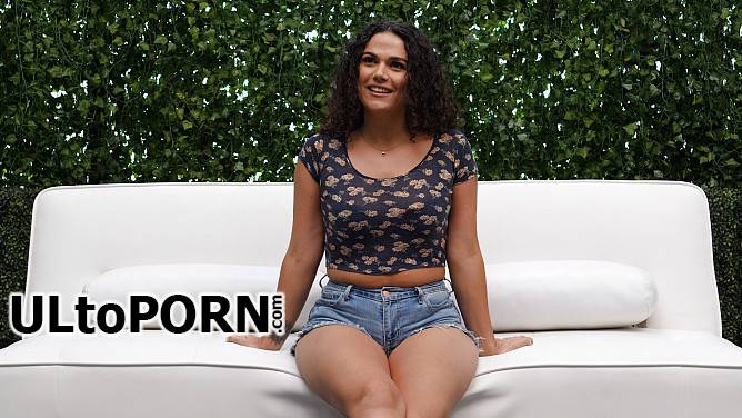 NetVideogirls.com: Amorina - Thick With Curly Hair [5.52 GB / UltraHD 4K / 2160p] (Natural Tits)