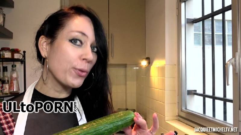 Adeline - Adeline loves vegetables [HD 720p] (675 MB) JacquieetMichelTV