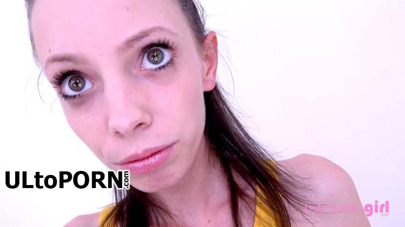 LANewGirl.com: Aria Haze - Modeling Audition [2.11 GB / FullHD / 1080p] (Teen)