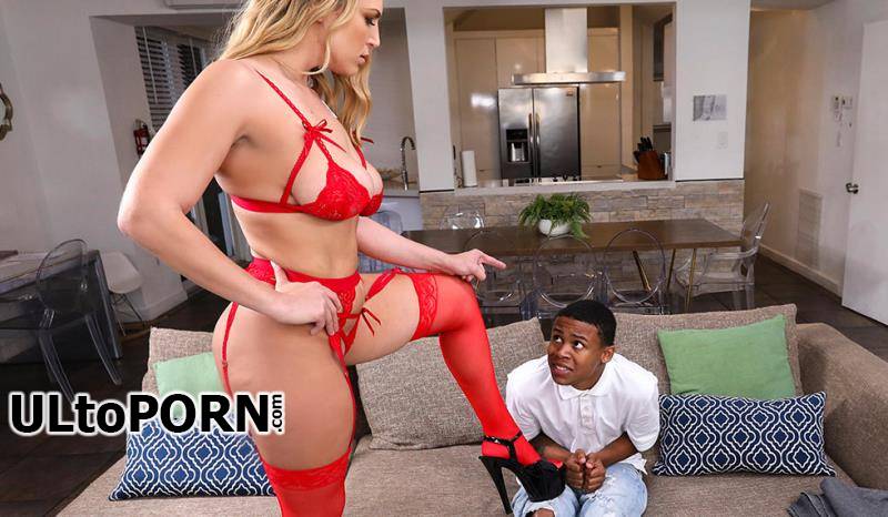 MomIsHorny.com, BangBros.com: Joslyn - Joslyn Dominates His Dick [1.23 GB / HD / 720p] (Interracial)