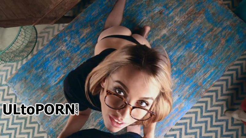 TrueAmateurs.com: Luxury Girl - Babe with Glasses and in Stockings Sucks Boyfriend's Dick, Cums in Mouth [733 MB / FullHD / 1080p] (Amateur)