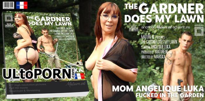 Mature.nl,  Mature.eu: Angelique Luka (EU) (31) - This gardner gets to plow the lawn from a hot mom in the garden (HD/720p/556 MB)