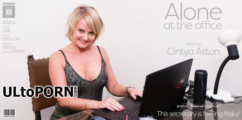 Mature.nl: Cintya Aston (EU) (51) - Alone at the office, this mature secretary starts to feel herself up [1.02 GB / FullHD / 1080p] (Mature)