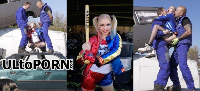 PierreWoodman, WoodmanCastingX: Mimi Cica - XXXX - Harley Quinn fantaisies (Teen) (FullHD/1080p/1.23 GB)