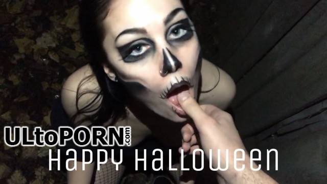 Pornhub.com, Sophia Wolfe: Spooky Slut Skull Fucked And Railed Hard Outside [522 MB / FullHD / 1080p] (Teen)