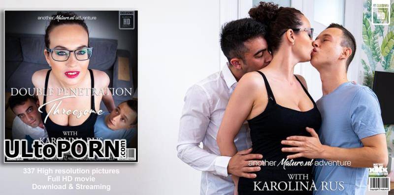 Mature.nl, Mature.eu: Karolina Rus - A double penetrating threesome with two young guys and MILF Karolina Rus [1.36 GB / FullHD / 1080p] (Threesome)
