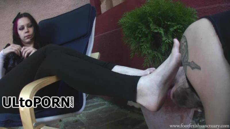 Foot Fetish Sanctuary: Goddess Eerica - Feet Treatment On Sunday [960.41 MB / HD / 720p] (Femdom)