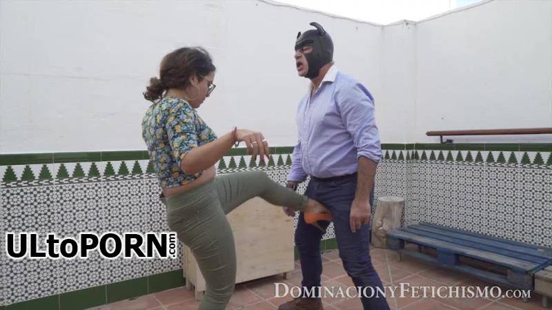 Dominaciony Fetichismo: Ballbusting With High Heels [228.4 MB / HD / 720p] (Femdom)