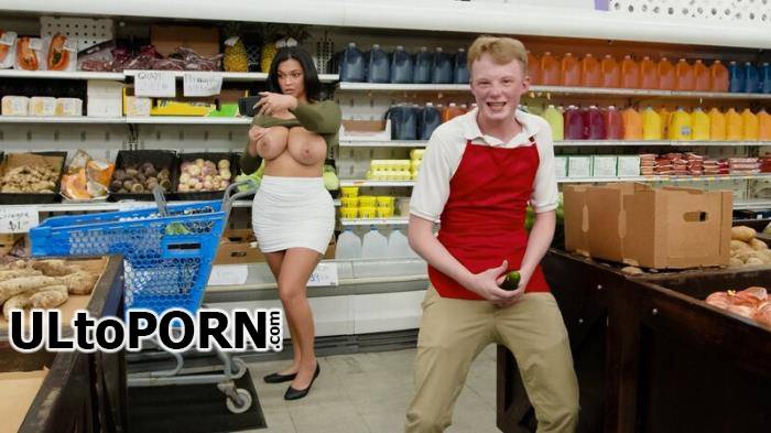 Ashlyn Peaks - MILF Gets Grocery Store Dick (HD/720p/775 MB)