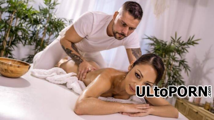 Noa Tevez - Big tits Latina Loves Massage Sex (SD/480p/253 MB)