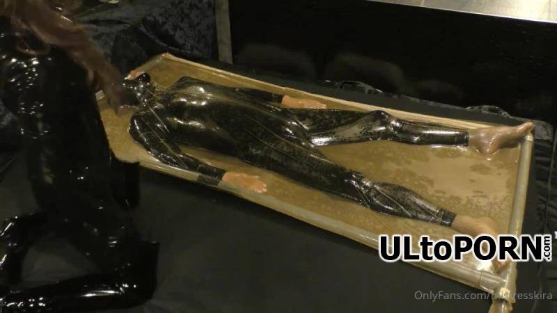 Mistresskira: Vacuum Bed Foot Domination [311.8 MB / HD / 720p] (Femdom)