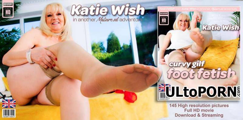 Mature.nl: Katie Wish (EU) (63) - Big breasted Katie Welsh is a hot curvy British granny who loves fooling around with her feet [678 MB / FullHD / 1080p] (Fetish)