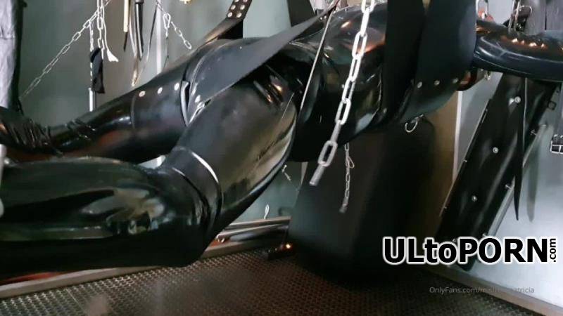 Mistress Patricia: The slave all wrapped in latex is hanging in my spi [897.26 MB / HD / 720p] (Femdom)