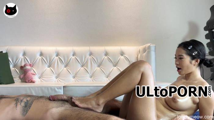 LonelyMeow, Onlyfans: LonelyMeow - Mia in THE EROTIC MASSAGE (FullHD/1080p/971 MB)