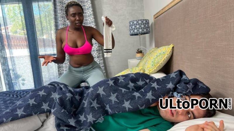 LilHumpers.com, RealityKings.com: Zaawaadi - An Airhorn Prank Turns Into Facesitting [2.86 GB / FullHD / 1080p] (Interracial)