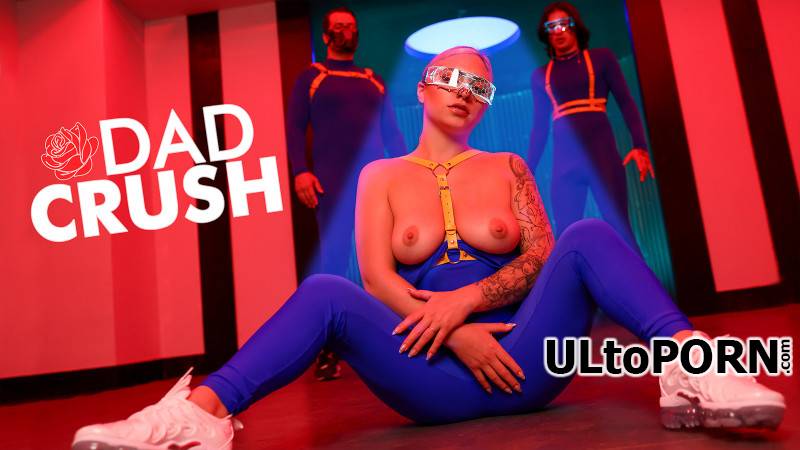 DadCrush.com, TeamSkeet.com: Gypsy Rose - Balls Out in the Fallout [2.43 GB / UltraHD 4K / 2160p] (Pissing)