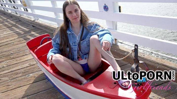 Sia Wood - Malibu Pier 1/2 - 1727 Scene #1 (FullHD/1080p/1.44 GB)