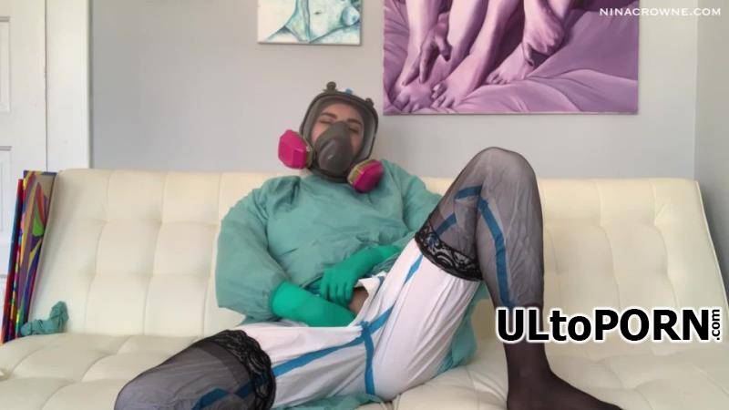 Nina Crowne - Masturbating in Protective Gear [599.07 MB / FullHD / 1080p] (Femdom)