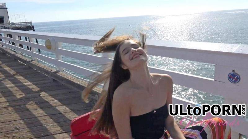 ATKGirlfriends.com: Violet Viper - Malibu Pier - 1739 Scene #1 [544 MB / SD / 480p] (Pissing)